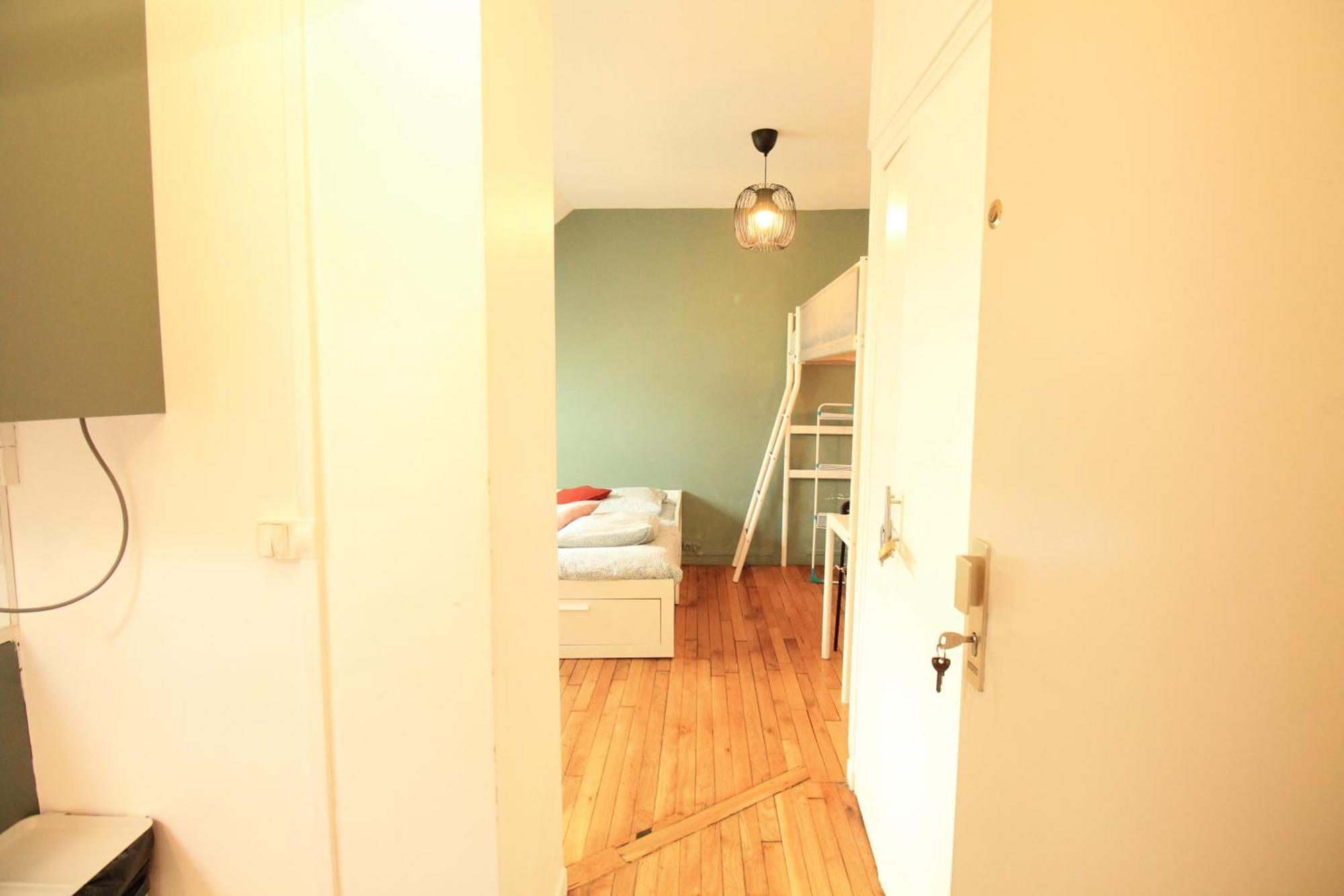Disponible - Appartement Entier - 10Mn Rer B Aeroport Cdg - Paris Gare Du Nord, T11 Express, Le Bourget, Tout Equipe, Netflix Gratuit, 3 Personnes, 4Eme Etage, Escaliers, Parc Des Expositions, Parking Rue Gratuit Apres 19H Drancy Esterno foto