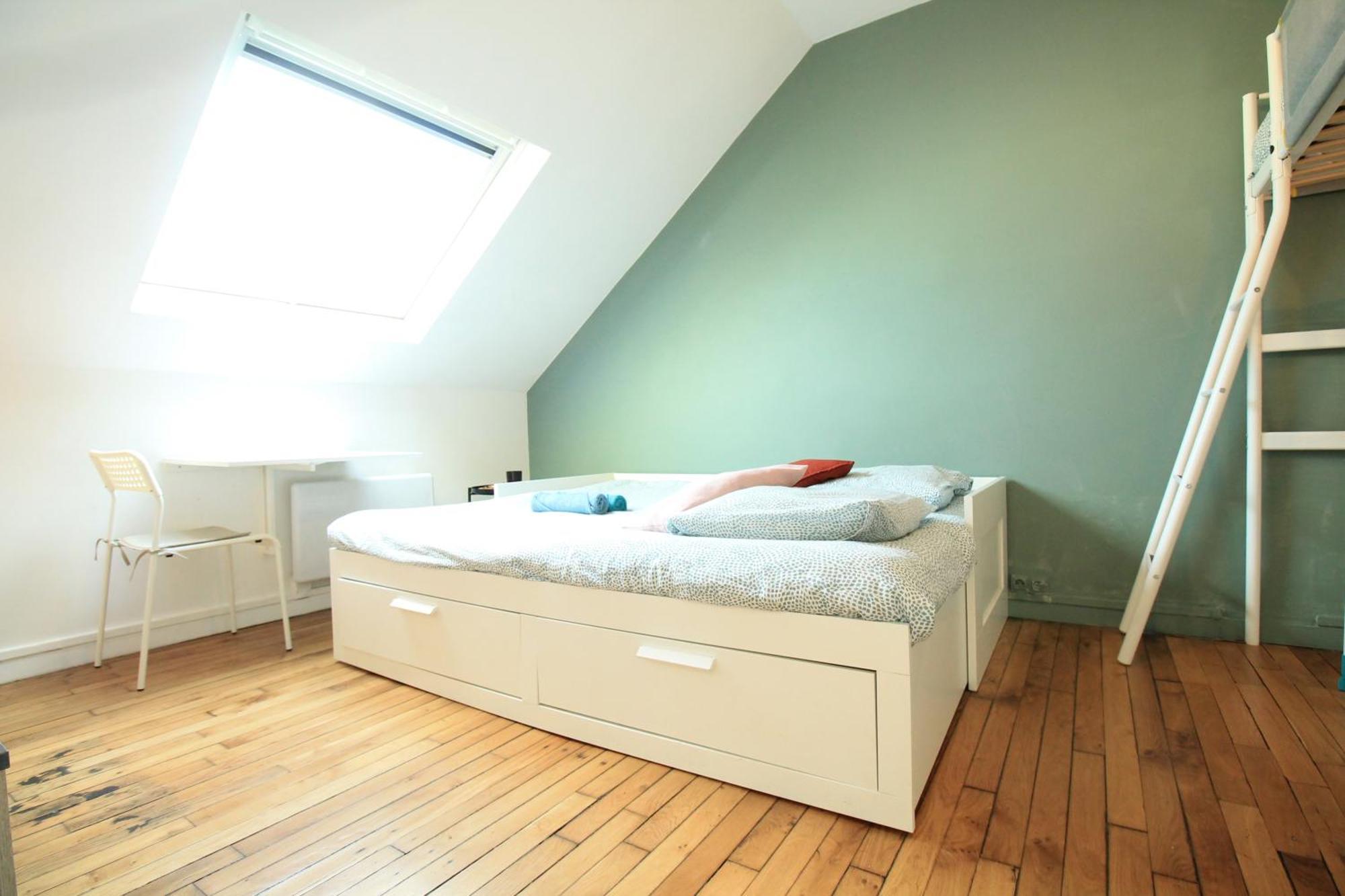 Disponible - Appartement Entier - 10Mn Rer B Aeroport Cdg - Paris Gare Du Nord, T11 Express, Le Bourget, Tout Equipe, Netflix Gratuit, 3 Personnes, 4Eme Etage, Escaliers, Parc Des Expositions, Parking Rue Gratuit Apres 19H Drancy Esterno foto