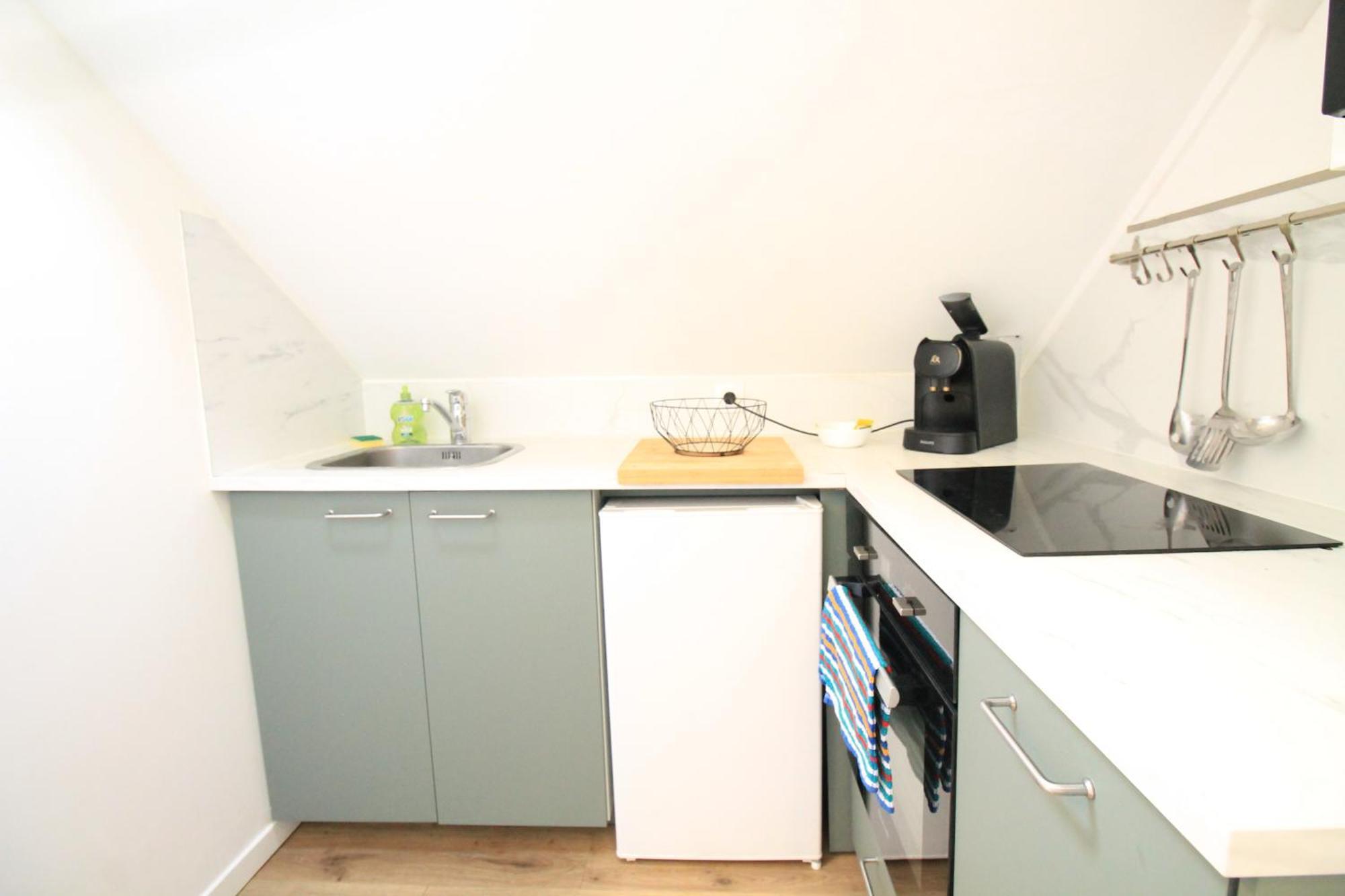 Disponible - Appartement Entier - 10Mn Rer B Aeroport Cdg - Paris Gare Du Nord, T11 Express, Le Bourget, Tout Equipe, Netflix Gratuit, 3 Personnes, 4Eme Etage, Escaliers, Parc Des Expositions, Parking Rue Gratuit Apres 19H Drancy Esterno foto